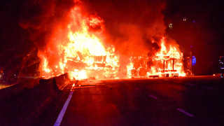 A5 bei Homberg (Ohm) nach LKW-Unfall wieder frei