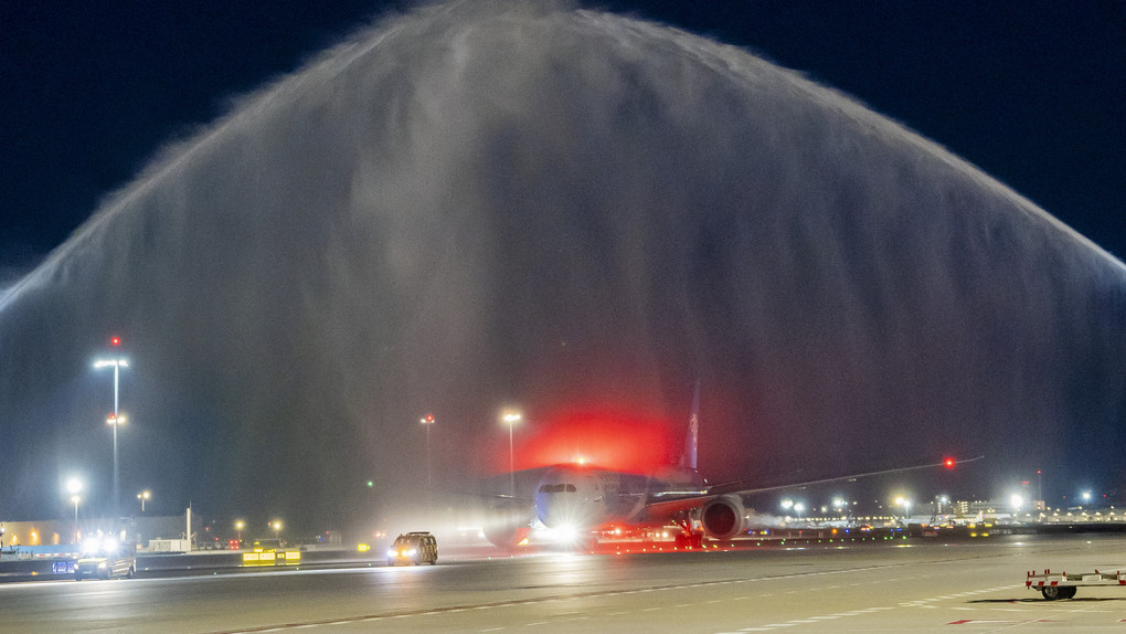 Terminal 3 am Frankfurter Flughafen eröffnet - erste Landung