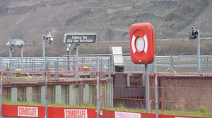 Nach Unfall an Mosel-Schleuse: Notlösung für blockierte Schiffe