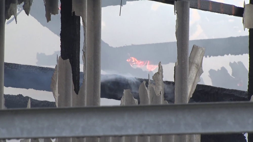 Die betroffene Lagerhalle wurde bei dem Brand völlig zerstört.