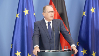 Dobrindt: Nachrichtendienste werden «echten Geheimdiensten»