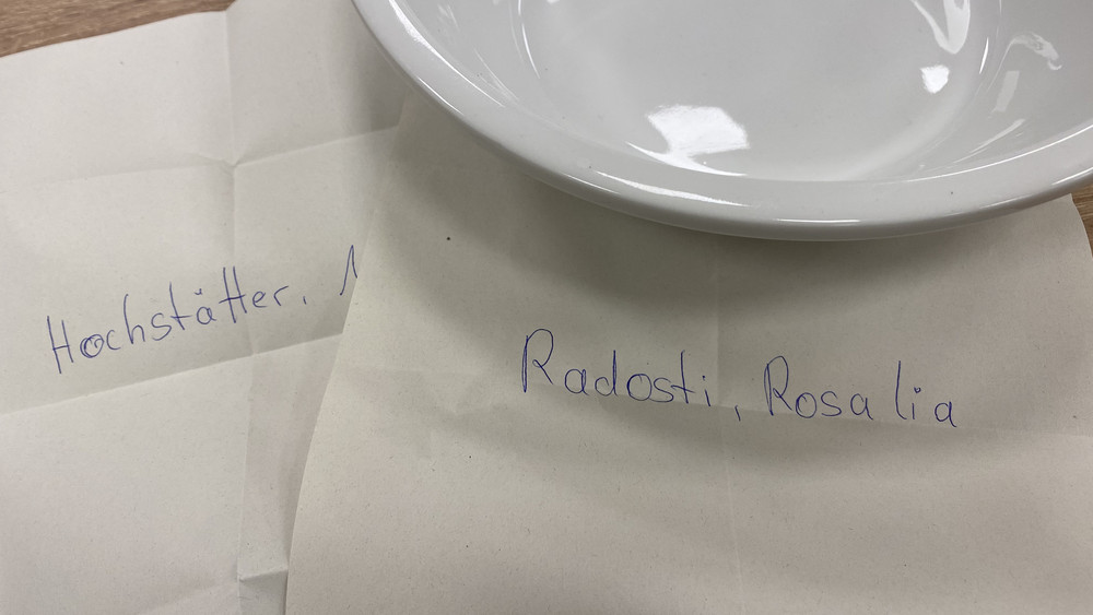 Der Lostopf in Nauheim: eine Salatschüssel.