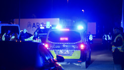 LKW steckt in A480-Baustelle fest und sorgt für Vollsperrung