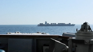 US-Marine entert Frachter im Golf