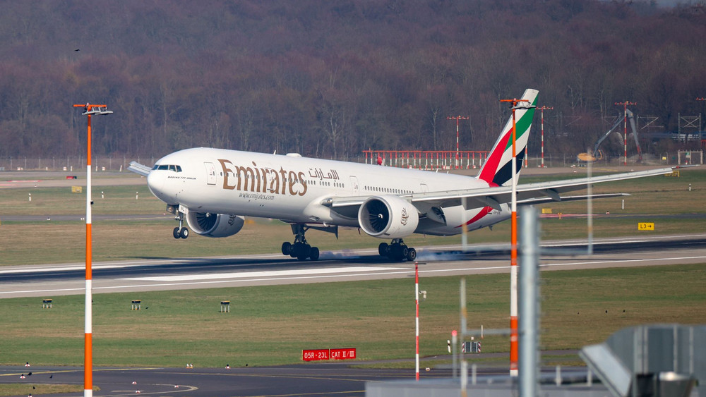 Passagierflugzeug aus Dubai landet in Düsseldorf