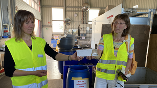 Kreis-Abfallwirtschaft Gießen warnt: Lithium-Akkus sorgen für Brände