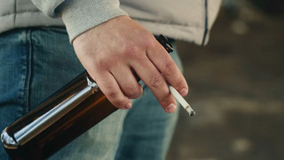 Kein Bier am Bahnsteig: Deutsche Bahn will Alkohol an Bahnhöfen verbieten
