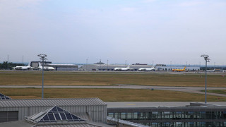 Polizei sichert Drohne bei ukrainischem Flugzeug in Leipzig