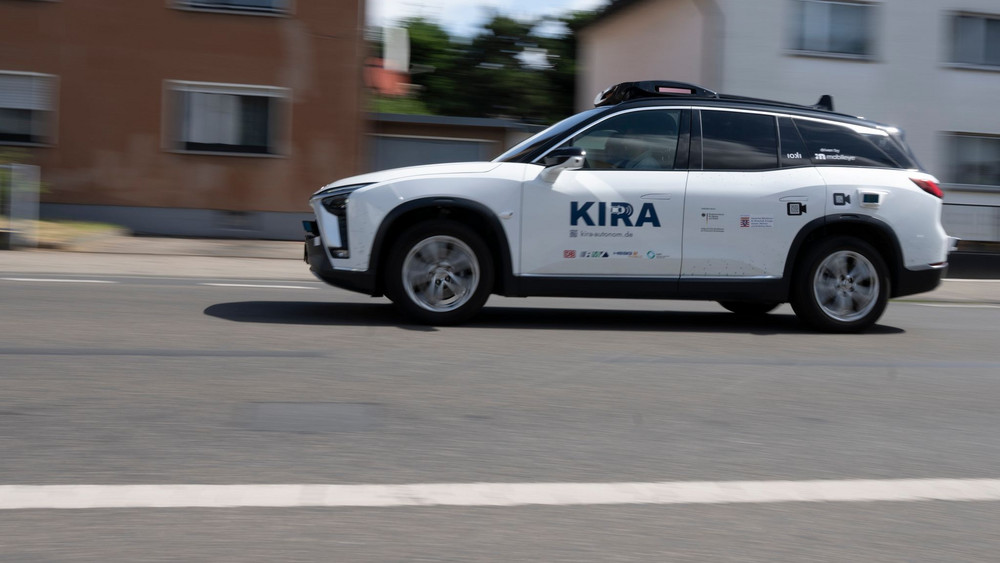 Autonomes Fahrzeug «KIRA»