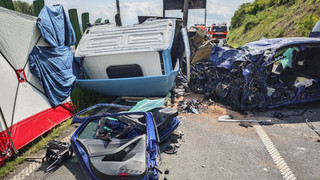 Tödlicher Unfall bei Langenselbold: Auto und LKW zusammengestoßen