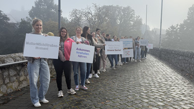 Öffentliches Stillen soll kein Tabu sein: Aktion in Wetzlar