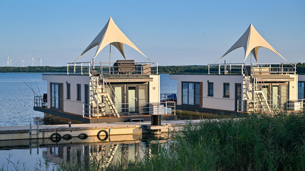Schwimmende Ferienhäuser