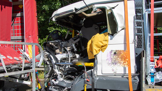 Drei LKW auf A5 bei Alsfeld ineinander gekracht