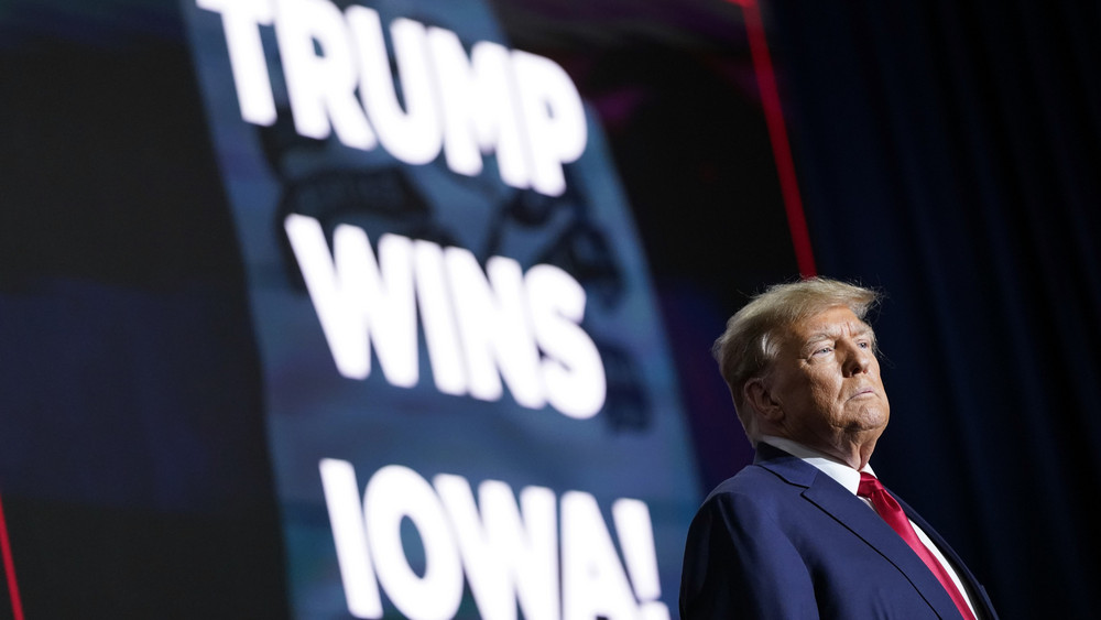 Iowa gilt als erster Testballon für die US-Republikaner im Präsidentschaftswahlkampf. Hier setzt sich nun wenig überraschend Trump durch. Wegen extremer Kälte und Eiswind war die Abstimmung dennoch ungewöhnlich.