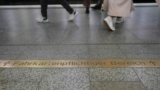 Vorstoß aus Wiesbaden spaltet: Schwarzfahren keine Straftat mehr