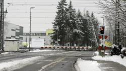 Dreieich-Buchschlag: Warten an der "Horror-Bahnschranke"