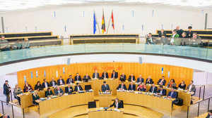 Landtag berät hessischen Landeshaushalt 2027