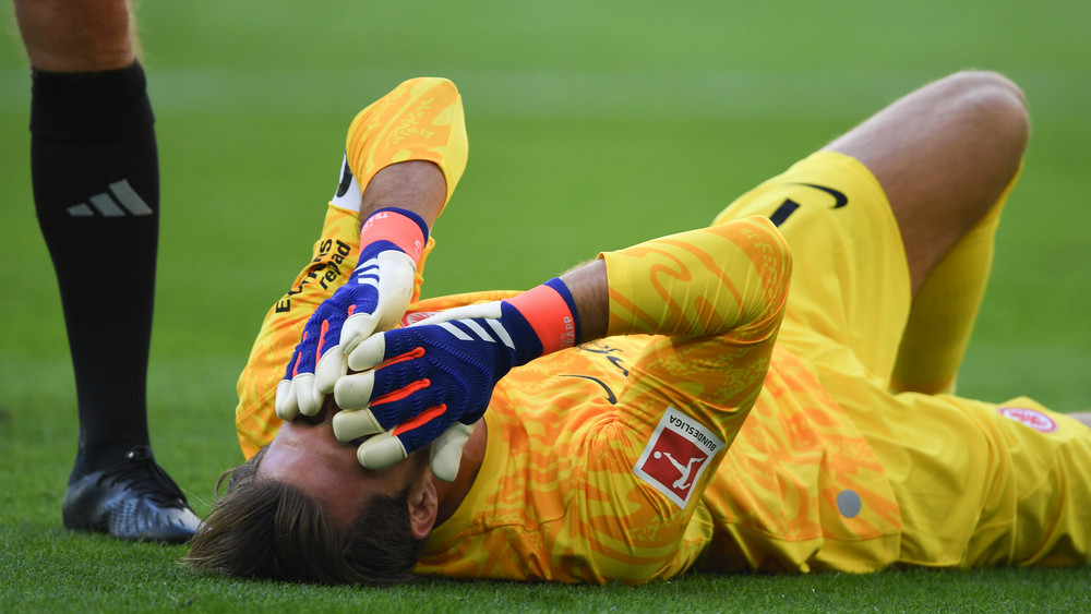 Kevin Trapp musste bereits zur Halbzeit gegen Wolfsburg ausgewechselt werden.