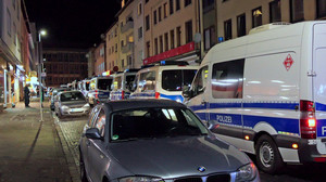 Razzien in Kassel: Äxte, Messer und Drogen sichergestellt