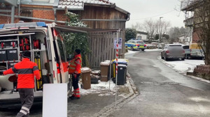 Bei Stuttgart: Treppenhaus stürzt bei Rettungseinsatz ein - Sechs Verletzte