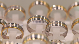 Juwelier in Butzbach: Schmuck im Wert von 110.000 Euro geklaut