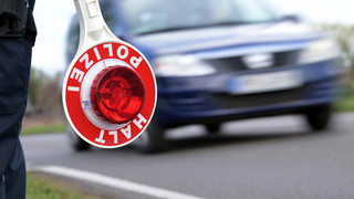 Polizei stoppt Transporter mit Baby im Kofferraum auf A3