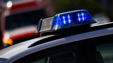 Einbruch bei Juwelier in Gießen: Mit dem Auto durch Glastür