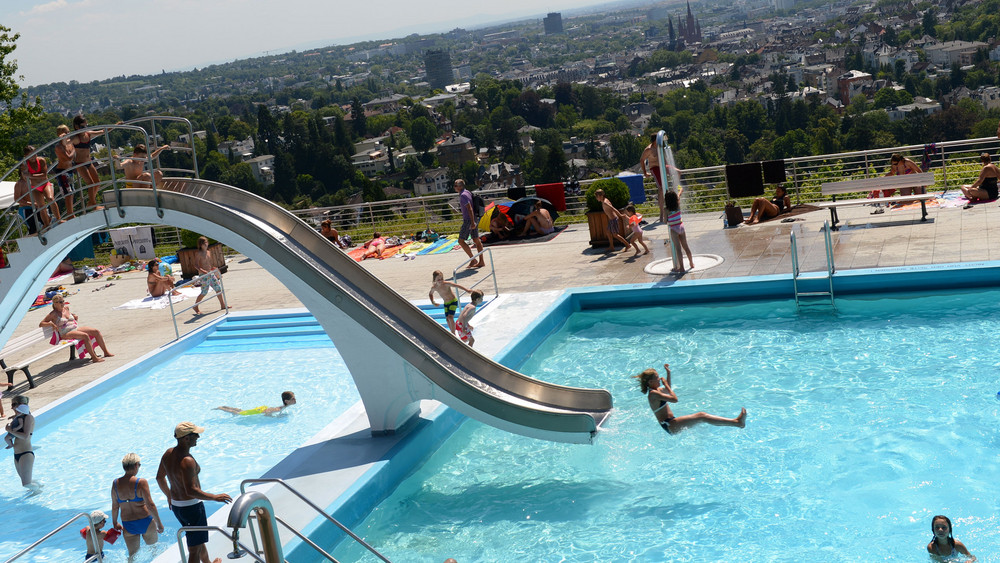 Das Opelbad auf dem Wiesbadener Neroberg