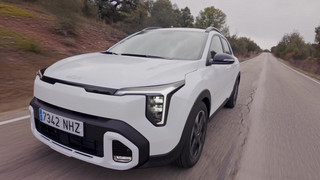 Der Kia Stonic - 1.0 T-GDI in zwei Varianten, jeweils mit Schaltgetriebe und DCT verfügbar