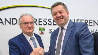 Machtwechsel in Sachsen-Anhalt: Haseloff macht Platz für Schulze