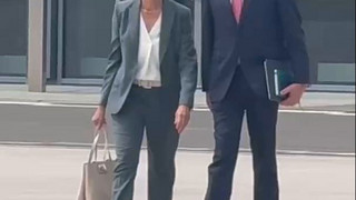 Sturz bei Radtour mit Kanzler: Charlotte Merz in Klinik