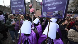 Gegen sexualisierte Gewalt – Tausende demonstrieren in Köln