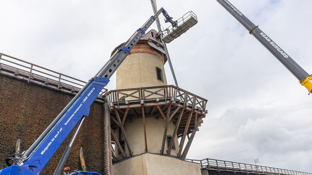 Windmühlenturm an Gradierbau bekommt neue Flügel