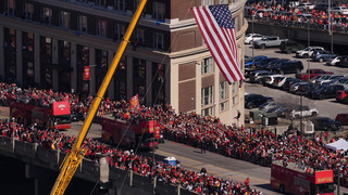 Schüsse bei Super Bowl-Parade in Kansas: 1 Toter, mehr als 20 Verletzt
