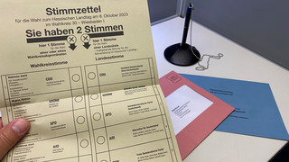 Wahlhelfer in Wiesbaden dringend gesucht - Stadt schreibt Bürger an