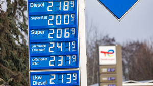 Sprit immer teurer: Auch E10 im Tagesschnitt über 2 Euro