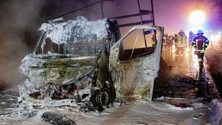 Kleintransporter-Brand zwischen Feldatal-Stumpertenrod und Kestrich