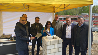 Wiesenbad Eschborn: Grundsteinlegung für 50-Meter-Becken