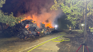 Tiere bei Großbrand auf Reitanlage in Heusenstamm gerettet