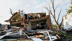 Tornado in Wisconsin: Häuser beschädigt, Straßen voller Trümmer