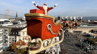 KVG ändert Fahrten wegen fliegendem Weihnachtsmann in Kassel