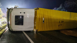 Wo ist der Fahrer? Umgestürzter LKW blockiert A4 bei Wildeck