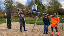 "Kometenschweif": Neues Spielgerät im Hünfelder Bürgerpark