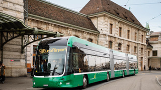 ESWE testet E-Doppelgelenkbusse in Wiesbaden