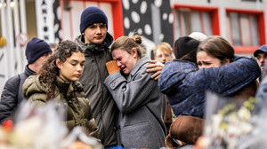 Trauer in Crans-Montana - Feuerwerksfontänen lösten Brand aus