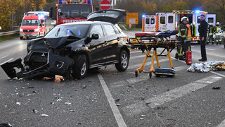 Fünf Verletzte, darunter zwei Kinder, bei Unfall in Bad Hersfeld