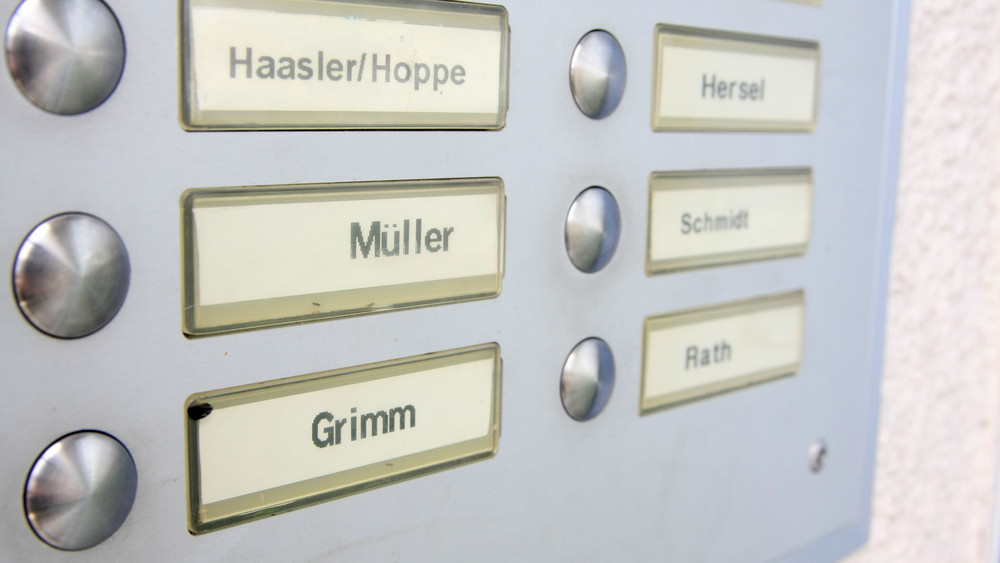 Vorsicht wenn bei euch in Fulda jemand klingelt, der sich als Mitarbeiter der RhönEnergie ausgibt. 