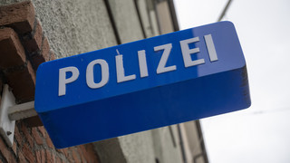 Polizeikontrolle auf der A67: Zwei Männer festgenommen