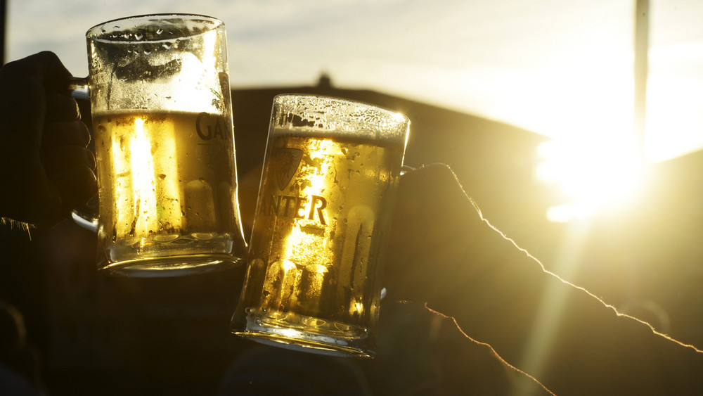 Die Deutschen trinken immer weniger Bier.
