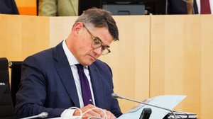 Boris Rhein will Fachkräfte aus Vietnam anwerben